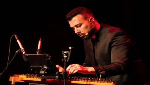 Kanun virtüözü Ahmet Baran'dan Gaziemir'de muhteşem konser