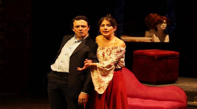 Sahne Tozu Tiyatrosu, Gırgıriye'yi "Sosyal Market"e destek için oynadı