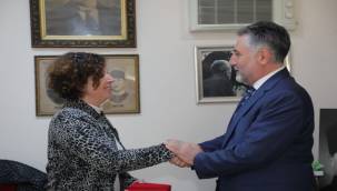 Başkan Sandal'dan 24 muhtara teşekkür plaketi