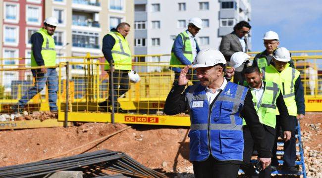 İzmir'de raylı sisteme 40 milyar lirayı aşan yatırım