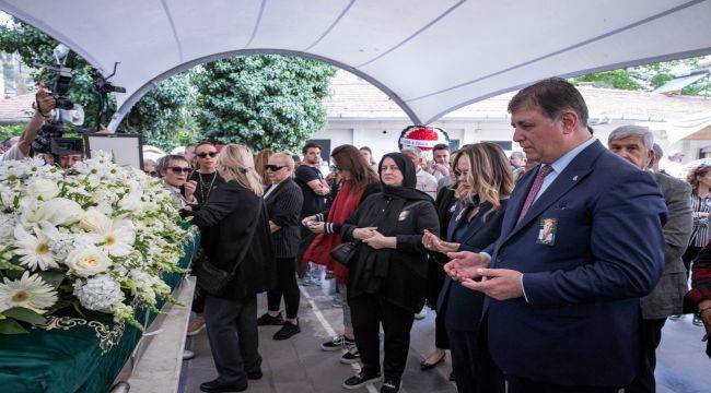 Başkan Tugay Mine Piriştina'nın cenaze törenine katıldı
