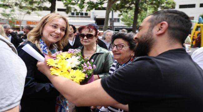 Göztepe sakinlerinden Başkan Mutlu'ya sevgi seli