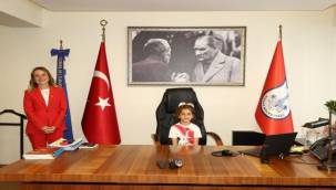 Konak'ta çocuk başkanlardan anlamlı mesaj