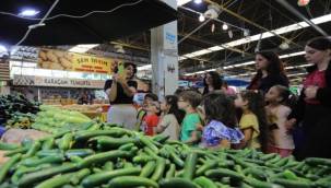  Bayraklı'da çocuklar yerinde öğreniyor