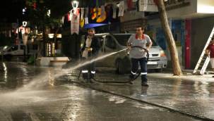 Karşıyaka Çarşısı'nda dip bucak gece temizliği