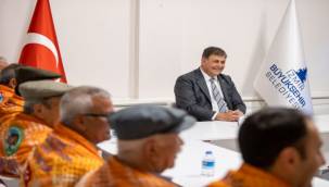 Yörüklerden Başkan Tugay'a renkli ziyaret