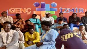 Gambiyalı Öğrenciler İzmirli Gençlerle Buluştu