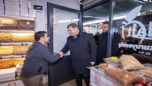 İzmir'de Kalpler Deprem Bölgesi İçin Atıyor