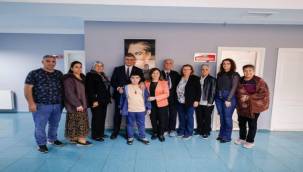 Başkan Tugay'ı Duygulandıran Hediye