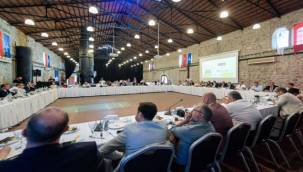 Elimizin altında olan hazineleri görmeliyiz