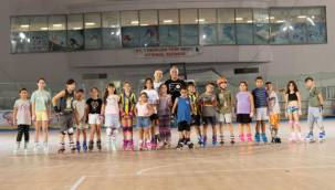 İzmir'de tekerlekli paten kursuna ilgi yoğun