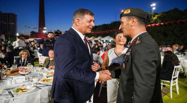 Başkan Tugay: Özgürlüğümüzü Şehitlerimizin Canına ve Gazilerimizin Cesaretine Borçluyuz