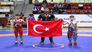 Minik sporcular Cumhuriyet için ter döktü