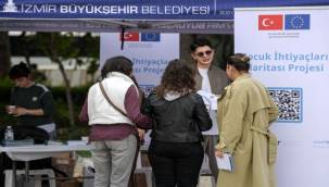 Üniversiteli gençler İzmir'e festivalle "merhaba" dedi
