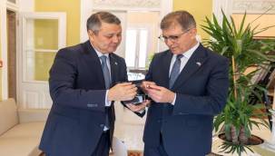 Başkan Tugay Kazakistan heyetini ağırladı