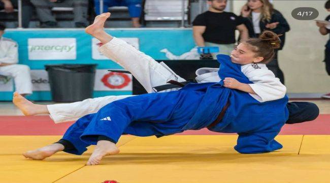 İzmir'in judocuları yenilgisiz şampiyon