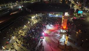 En uzun geceyi İzmirliler aydınlattı