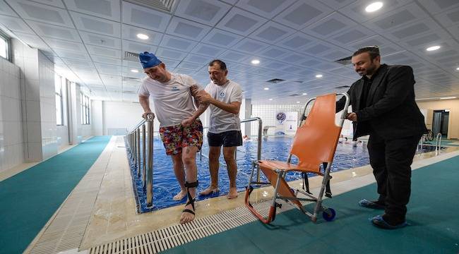 Suyun iyileştirici gücüyle engeller aşılıyor