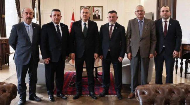 DSP İzmir Yönetiminden Vali Elban'a Ziyaret