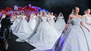 IF Wedding Fashion İzmir'de 2027 tasarımları podyuma çıktı