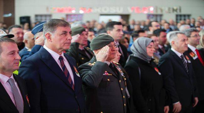 İzmir'in şehitleri Fethi Sekin ve Musa Can unutulmadı