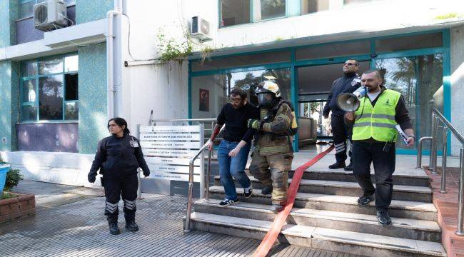 Büyükşehir'den çalışanlara kapsamlı afet tatbikatı