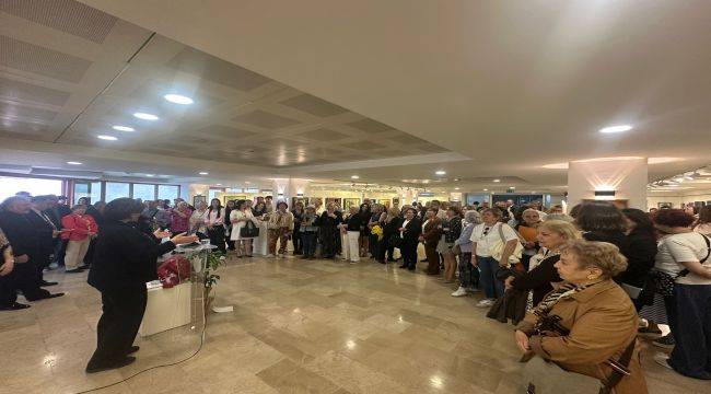 İzmir'de Sanatın ve Vefanın Buluşması: "Esintiler II" Sergisi Görkemli Bir Törenle Açıldı