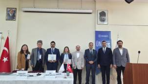 İzmir'de "Türk Dünyasında Ortak Türk Medyası: Sorunlar ve Çözüm Önerileri" Paneli Gerçekleştirildi