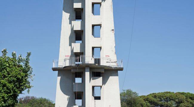 İzmir'in simgesi Paraşüt Kulesi yeniden ayağa kalkıyor