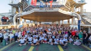 Körfez'in mavisinde 400 kişilik yoga buluşması