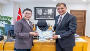 Başkan Tugay'dan Singapur'a İEF ve EXPO 2027 daveti
