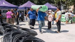 Büyükşehir'den domates ve çilek üreticisine iklim zırhı