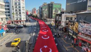 9 Eylül ruhu İzmir sokaklarında