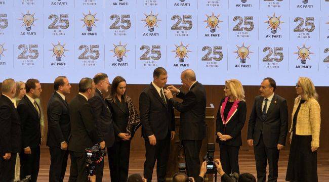 Dün olduğu gibi bugün de İzmir'in sorunlarına çözüm üretmek için çalışıyoruz''