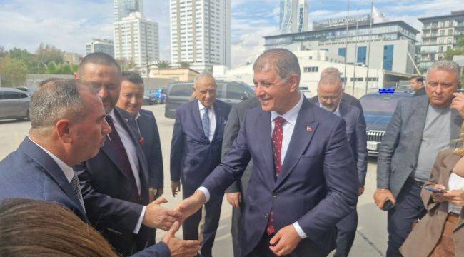 Tugay'dan AK Parti İzmir teşkilatına ilk ziyaret: 30 ilçe başkanıyla görüşecek